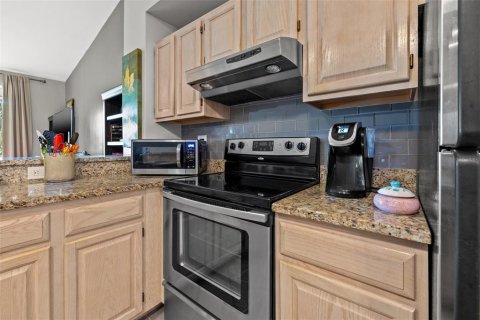 Condominio en alquiler en Tampa, Florida, 1 dormitorio, 75.72 m2 № 2202730 - foto 7