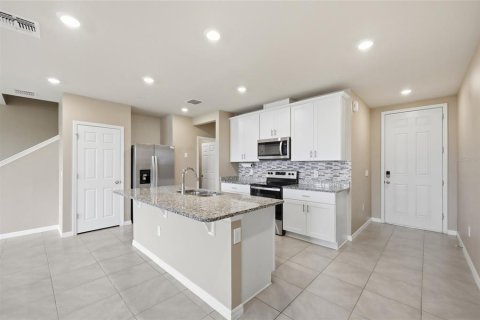 Touwnhouse à vendre à Ocoee, Floride: 3 chambres, 145.86 m2 № 2306653 - photo 6