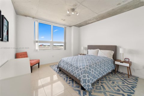 Condo in Miami, Florida, 2 bedrooms  № 1858536 - photo 7