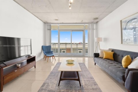 Condo in Miami, Florida, 2 bedrooms  № 1858536 - photo 5