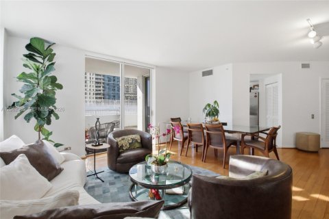 Copropriété à vendre à Miami, Floride: 2 chambres, 116.78 m2 № 2191352 - photo 7