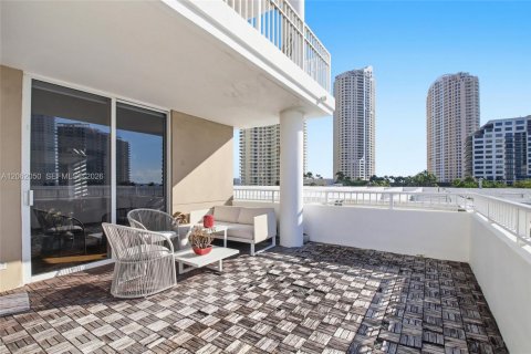 Copropriété à vendre à Miami, Floride: 2 chambres, 116.78 m2 № 2191352 - photo 16