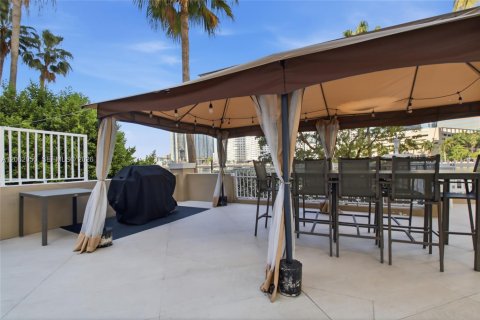 Copropriété à vendre à Miami, Floride: 2 chambres, 116.78 m2 № 2191352 - photo 29