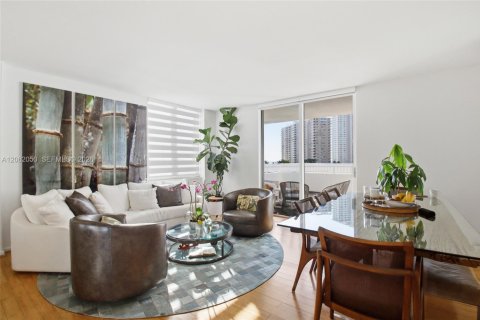Copropriété à vendre à Miami, Floride: 2 chambres, 116.78 m2 № 2191352 - photo 6