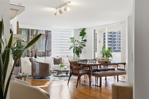 Copropriété à vendre à Miami, Floride: 2 chambres, 116.78 m2 № 2191352 - photo 3