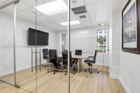 Copropriété à vendre à Miami, Floride: 2 chambres, 116.78 m2 № 2191352 - photo 30