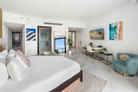 Condo in Miami Beach, Florida  № 2022975 - photo 9