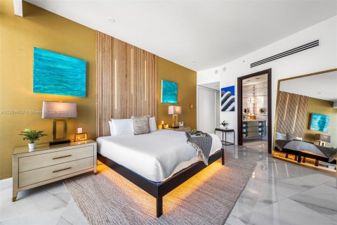 Condo in Miami Beach, Florida  № 2022975 - photo 18