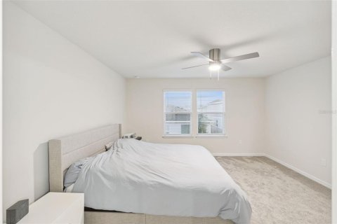 House in Davenport, Florida 5 bedrooms, 242.94 sq.m. № 2097420 - photo 14