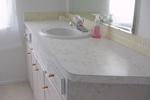 House in Venice, Florida 2 bedrooms, 121.79 sq.m. № 1640438 - photo 13