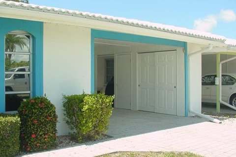 House in Venice, Florida 2 bedrooms, 121.79 sq.m. № 1640438 - photo 2