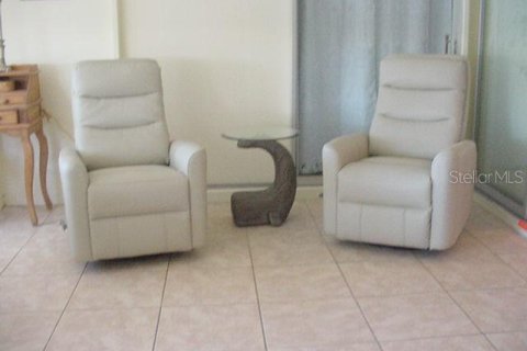 House in Venice, Florida 2 bedrooms, 121.79 sq.m. № 1640438 - photo 17