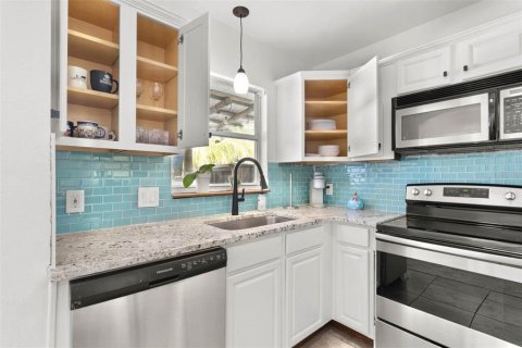 Casa en venta en Saint Petersburg, Florida, 3 dormitorios, 116.13 m2 № 1597879 - foto 24