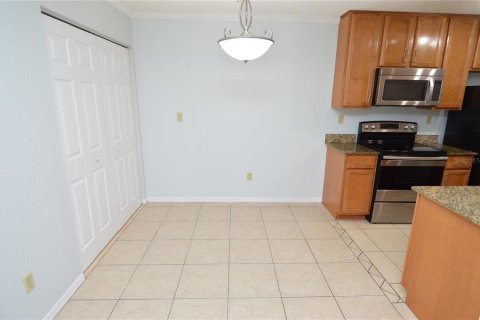 Condominio en alquiler en Saint Petersburg, Florida, 1 dormitorio, 67.73 m2 № 1899904 - foto 13