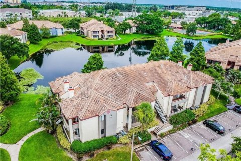 Condominio en alquiler en Saint Petersburg, Florida, 1 dormitorio, 67.73 m2 № 1899904 - foto 1