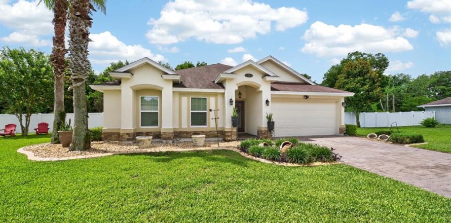House in Palm Coast, Florida 3 bedrooms, 173.54 sq.m. № 2226350