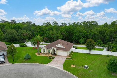 House in Palm Coast, Florida 3 bedrooms, 173.54 sq.m. № 2226350 - photo 3