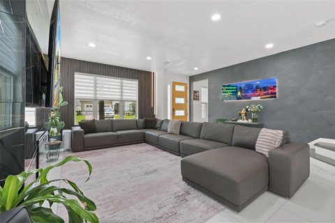 Villa ou maison à vendre à Kissimmee, Floride: 4 chambres, 214.33 m2 № 2138636 - photo 4