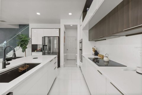 Villa ou maison à vendre à Kissimmee, Floride: 4 chambres, 214.33 m2 № 2138636 - photo 8