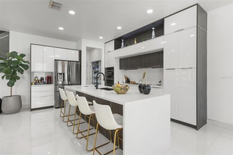 Villa ou maison à vendre à Kissimmee, Floride: 4 chambres, 214.33 m2 № 2138636 - photo 7