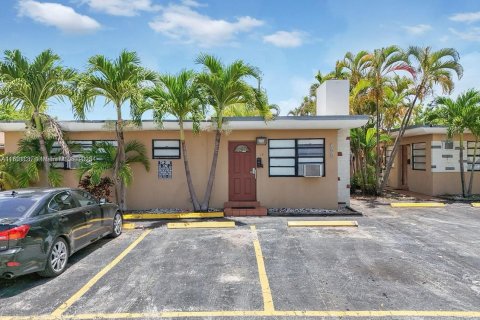 Commercial property in Hallandale Beach, Florida 342.81 sq.m. № 1863197 - photo 3