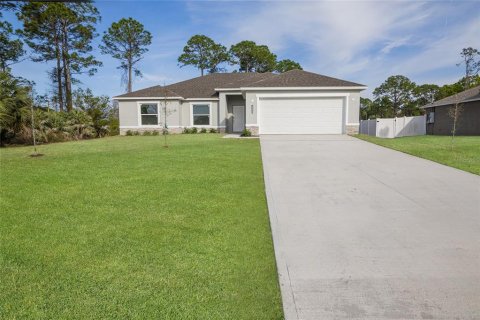 House in Palm Bay, Florida 3 bedrooms, 165.27 sq.m. № 1769983 - photo 1