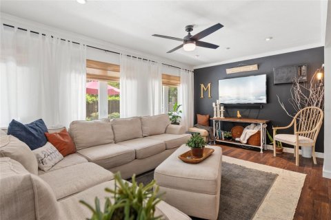 House in Sarasota, Florida 3 bedrooms, 166.39 sq.m. № 1827331 - photo 29