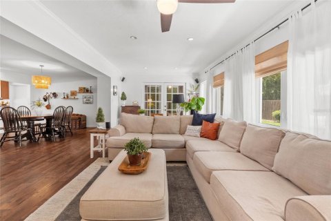 House in Sarasota, Florida 3 bedrooms, 166.39 sq.m. № 1827331 - photo 26