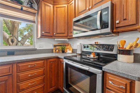 House in Sarasota, Florida 3 bedrooms, 166.39 sq.m. № 1827331 - photo 5