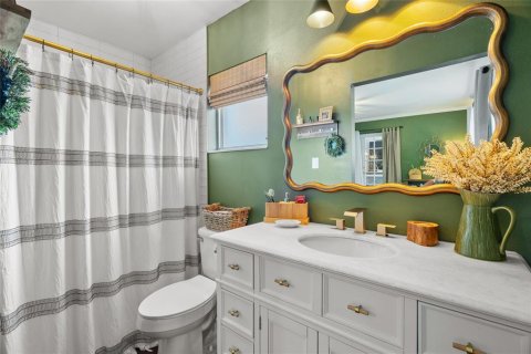 House in Sarasota, Florida 3 bedrooms, 166.39 sq.m. № 1827331 - photo 17