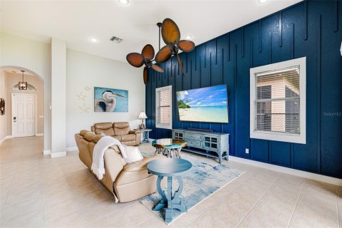House in Port Charlotte, Florida 5 bedrooms, 302.12 sq.m. № 1815481 - photo 10