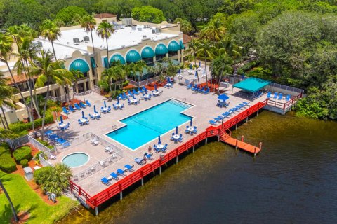 Condo in Davie, Florida, 2 bedrooms  № 2086988 - photo 2