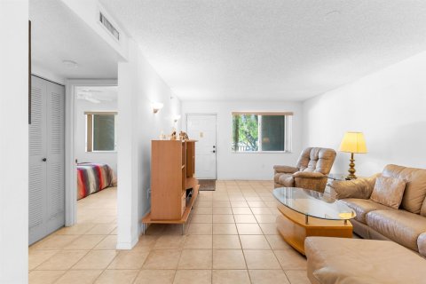 Condo in Davie, Florida, 2 bedrooms  № 2086988 - photo 7