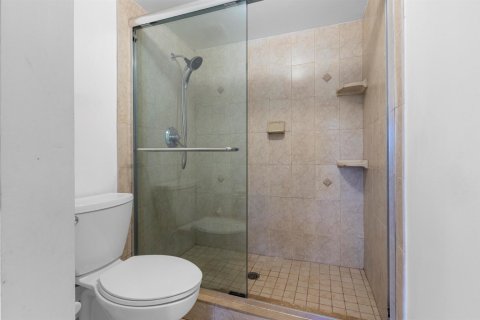 Condo in Davie, Florida, 2 bedrooms  № 2086988 - photo 17