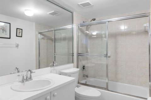 Condo in Davie, Florida, 2 bedrooms  № 2086988 - photo 22