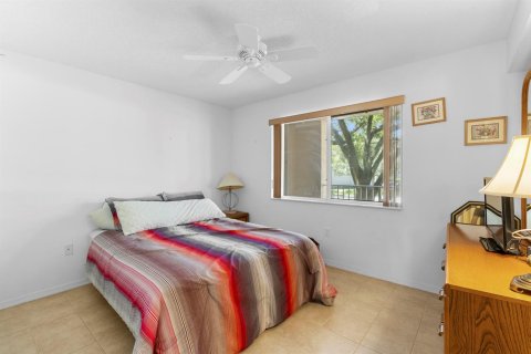 Condo in Davie, Florida, 2 bedrooms  № 2086988 - photo 19