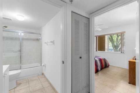 Condo in Davie, Florida, 2 bedrooms  № 2086988 - photo 21
