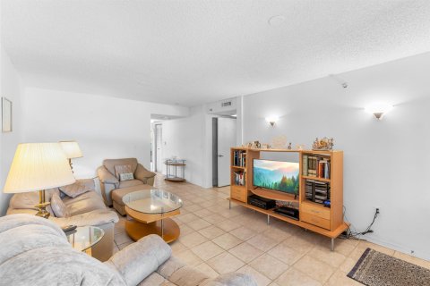 Condo in Davie, Florida, 2 bedrooms  № 2086988 - photo 5