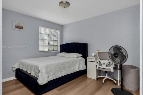 Купить таунхаус в Уэстон, Флорида 3 спальни, 149.11м2, № 2043645 - фото 25