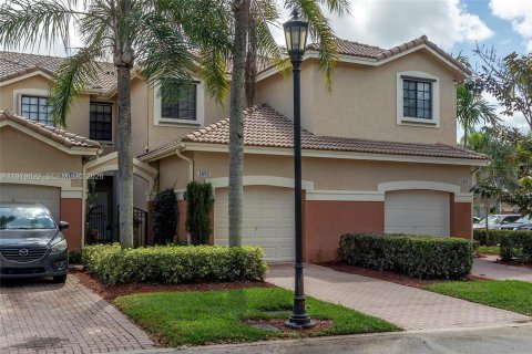 Купить таунхаус в Уэстон, Флорида 3 спальни, 149.11м2, № 2043645 - фото 4