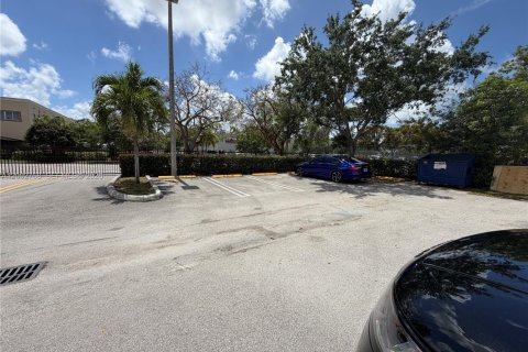 Immobilier commercial à vendre à Kendall, Floride № 2170375 - photo 4