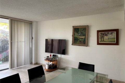 Купить кондоминиум в Авентура, Флорида 3 спальни, 137.68м2, № 2054564 - фото 9