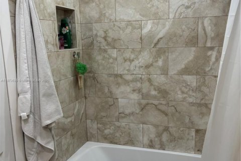 Купить кондоминиум в Авентура, Флорида 3 спальни, 137.68м2, № 2054564 - фото 27