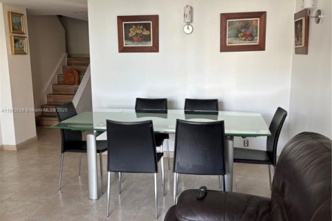 Купить кондоминиум в Авентура, Флорида 3 спальни, 137.68м2, № 2054564 - фото 8