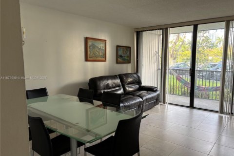 Купить кондоминиум в Авентура, Флорида 3 спальни, 137.68м2, № 2054564 - фото 10