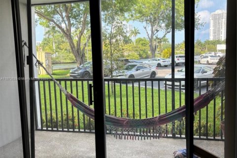 Купить кондоминиум в Авентура, Флорида 3 спальни, 137.68м2, № 2054564 - фото 11