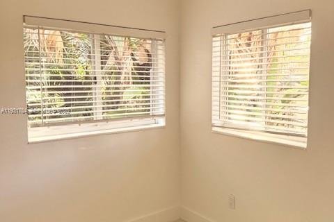 Apartamento en alquiler en Miami, Florida, 1 dormitorio № 1990367 - foto 18