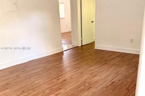 Apartamento en alquiler en Miami, Florida, 1 dormitorio № 1990367 - foto 2