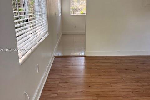 Apartamento en alquiler en Miami, Florida, 1 dormitorio № 1990367 - foto 7