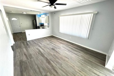 Commercial property in Saint Petersburg, Florida 21 bedroom, 153.85 sq.m. № 1884907 - photo 13
